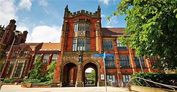 【英国留学】口译专业八大强校推荐，金光闪闪的同声传译在等你